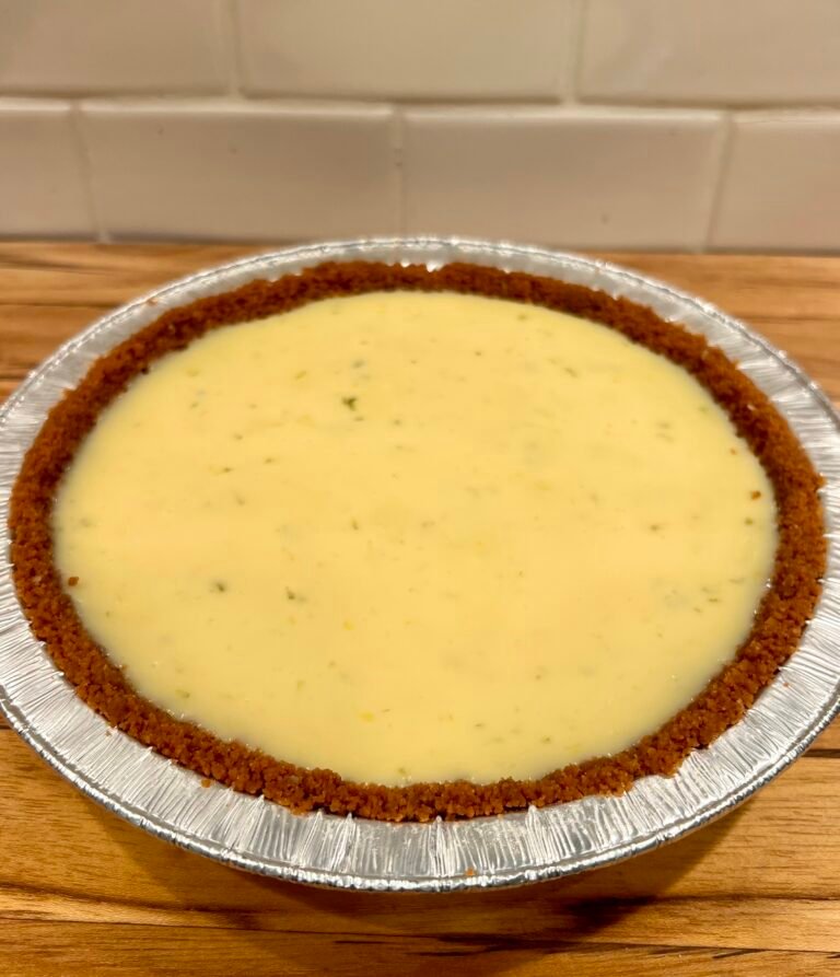 key lime pie in biscoff cookie crust