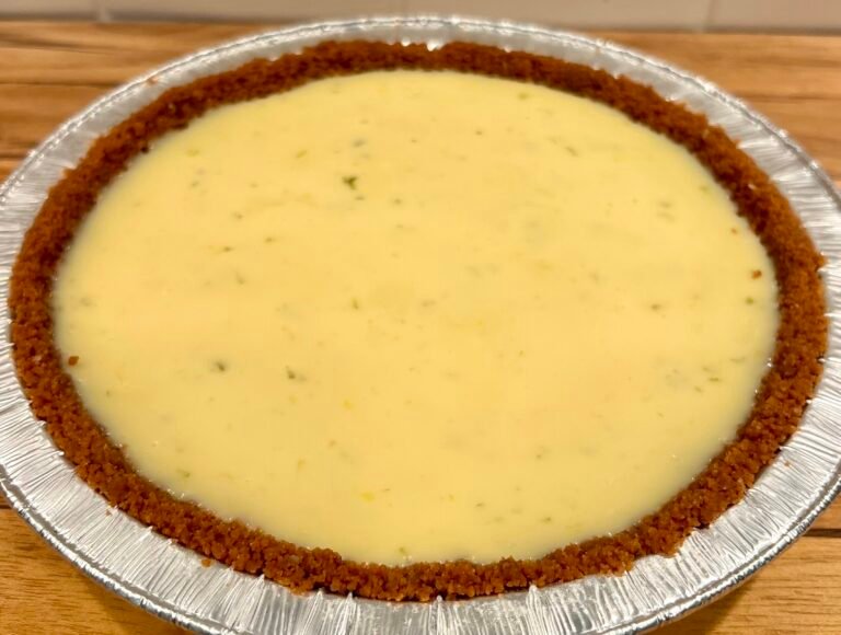 key lime pie with biscoff cookie crust
