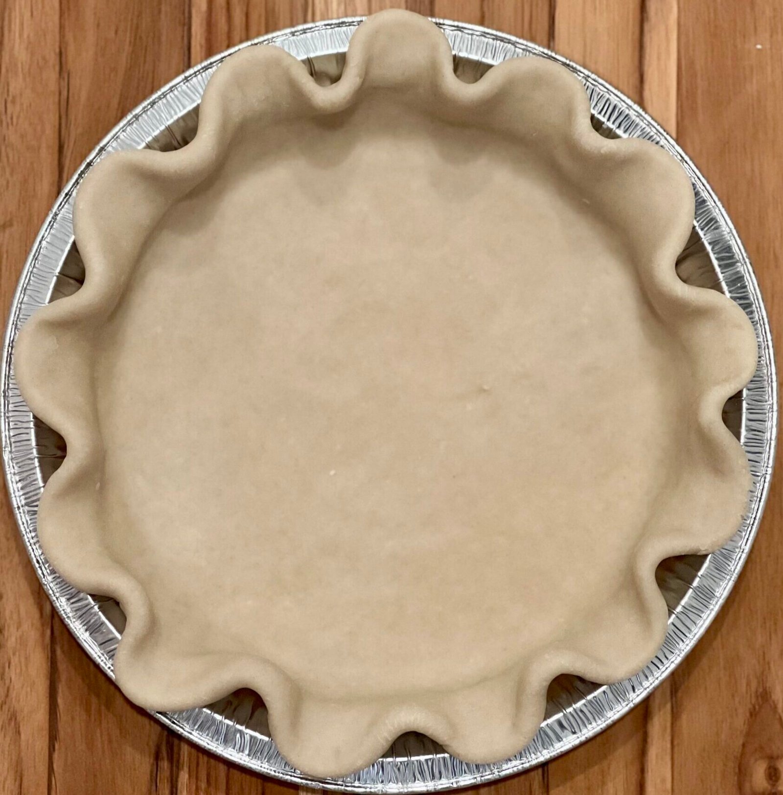 pie crust with crimped edges